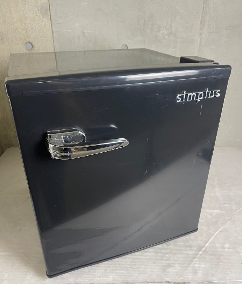 東京都港区で不用品買取として冷蔵庫の出張買取を行わせて頂きました。