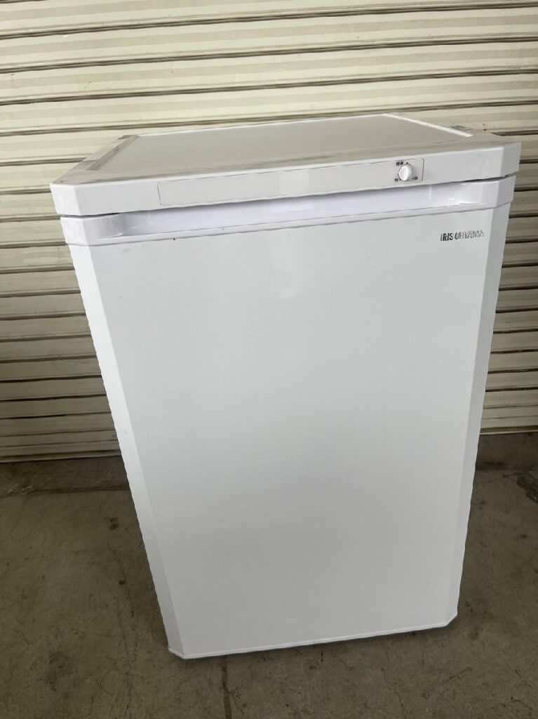 東京都世田谷区にて冷凍庫など家電の不用品買取を行わせていただきました。