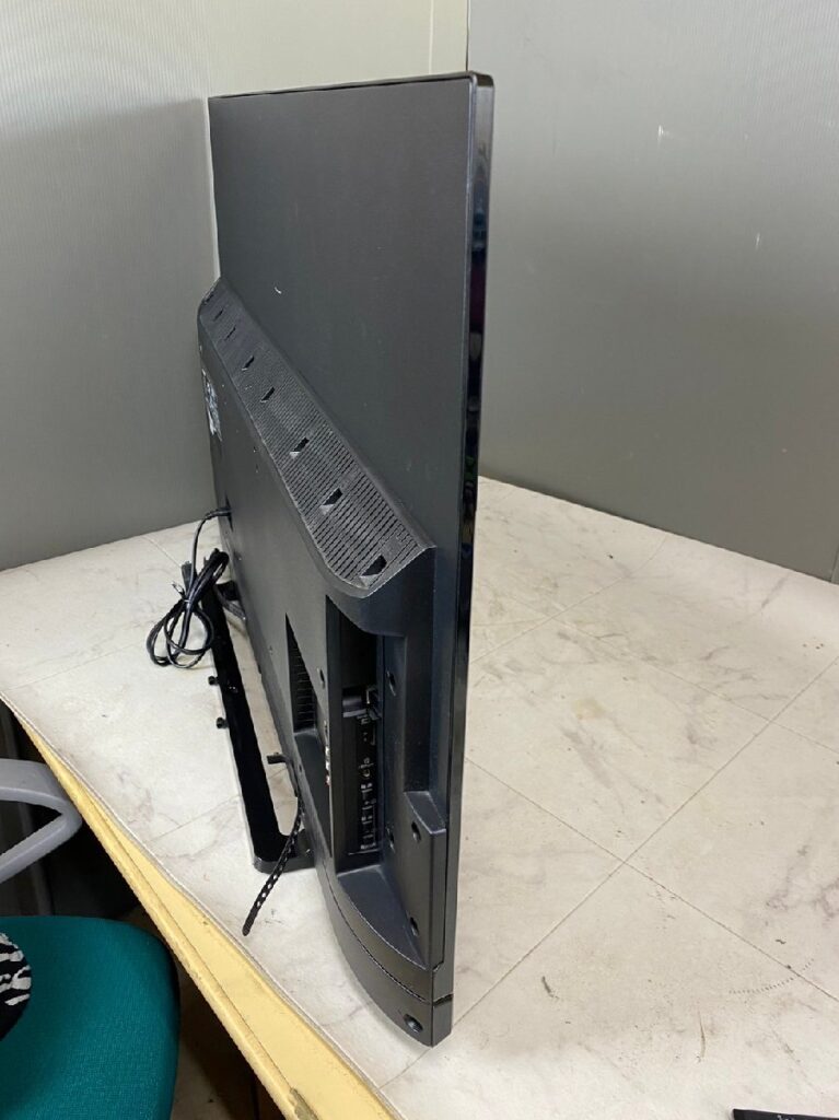 液晶テレビ