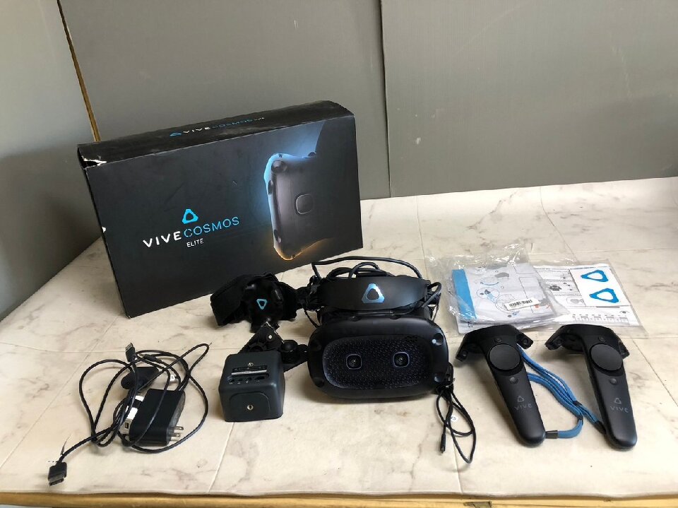 東京都豊島区Y様宅での不用品としてアームチェアなどの出張買取を実施させていただきました。