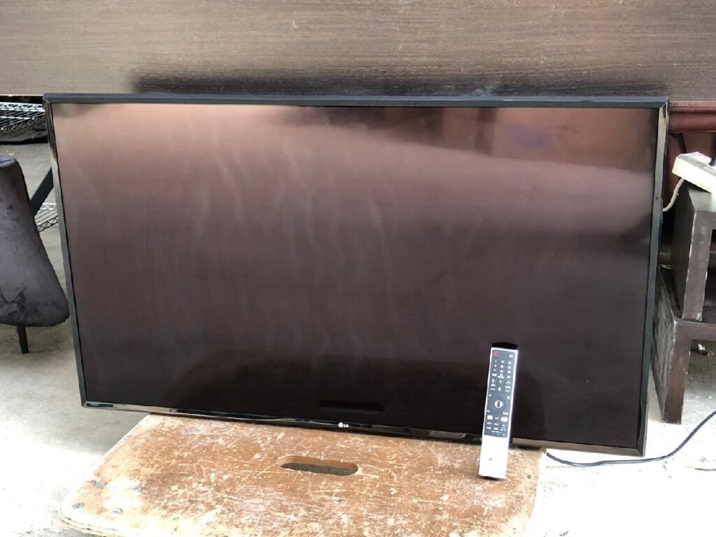 液晶テレビ