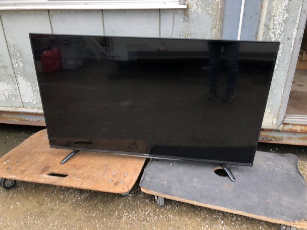 東京都杉並区のご自宅で液晶テレビなどの不用品買取を実施いたしました。