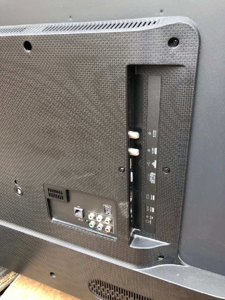 液晶テレビ